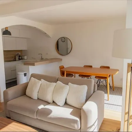 T2 Avec Terrasse. Piscine/parking Apartment