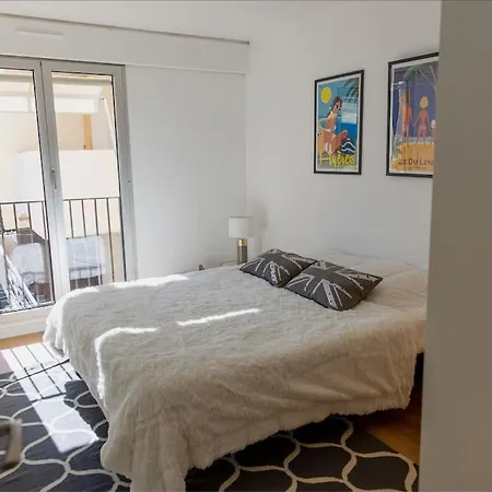 Apartment T2 Avec Terrasse. Piscine/parking